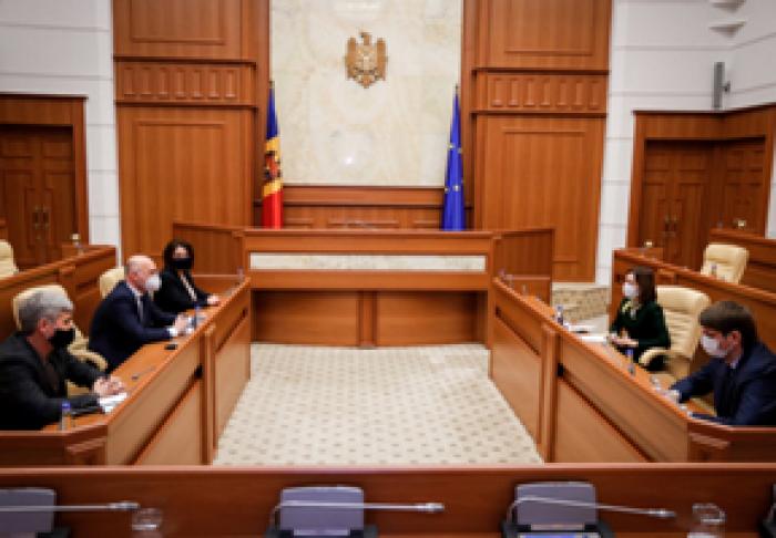 SCENARIUL PDM PENTRU IEȘIREA DIN CRIZĂ: UN GUVERN DE COMPROMIS AL PAS, DA, PSRM ȘI PDM