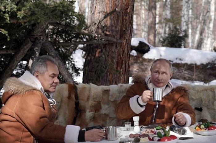 Влад Лисовец поделился впечатлениями от таежной куртки Путина