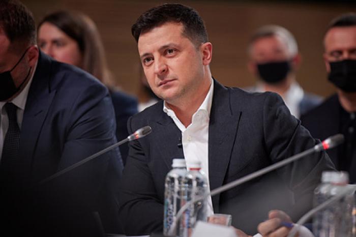 Зеленский внес законопроект о выплатах из-за локдауна