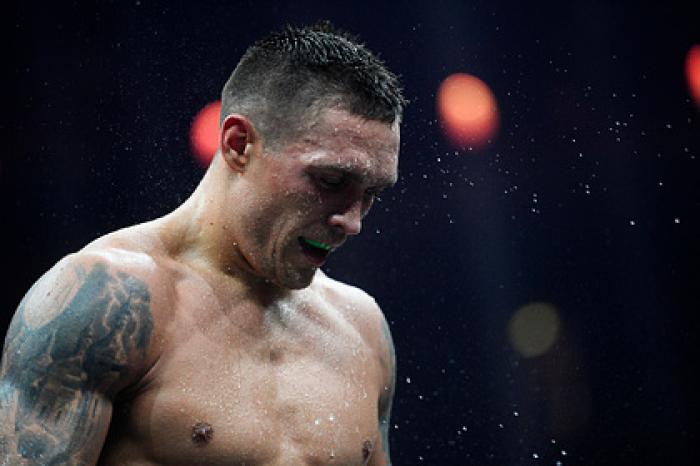 Боксер Усик назвал условие для перехода в UFC