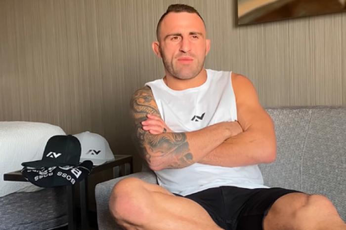 Чемпион UFC рассказал о кровавом кашле при коронавирусе