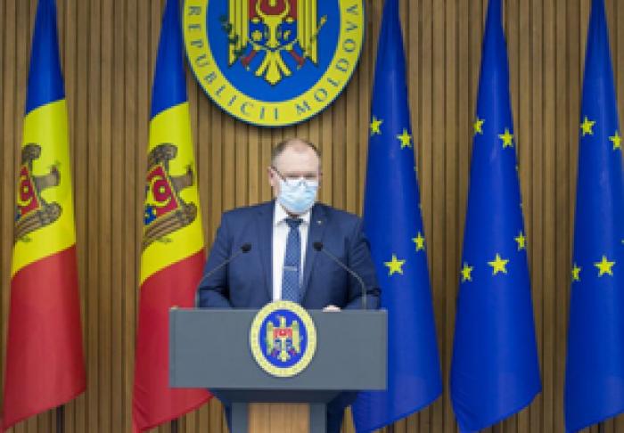 COMISIA PENTRU SITUAŢII EXCEPŢIONALE A RIDICAT INTERDICŢIA IEŞIRILOR ŞI PLIMBĂRILOR ÎN SPAŢII PUBLICE
