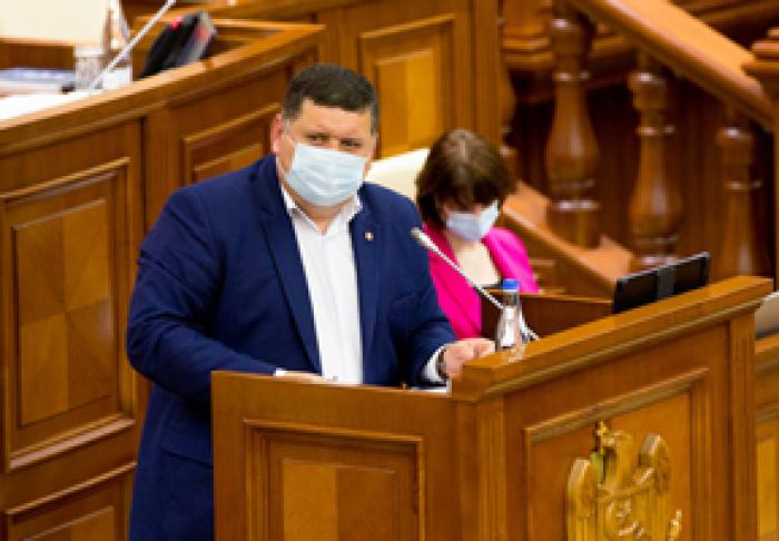 DEPUTAŢII PAS ÎL ACUZĂ PE PREŞEDINTELE DELEGAŢIEI PARLAMENTARE A RM LA EURONEST DE "DEPĂŞIREA ÎMPUTERNICIRILOR"