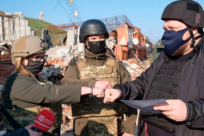 Депутаты Польши, Литвы и Украины приехали в Донбасс и выступили с заявлением