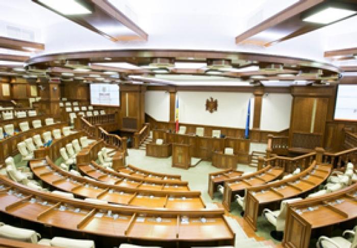 FOSTUL PRIM-MINISTRU ION CHICU A DECLARAT CĂ EXISTĂ TOATE CIRCUMSTANŢELE FORMALE PENTRU DIZOLVAREA PARLAMENTULUI