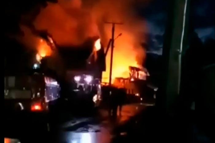 Горящий на Алтае люксовый отель попал на видео