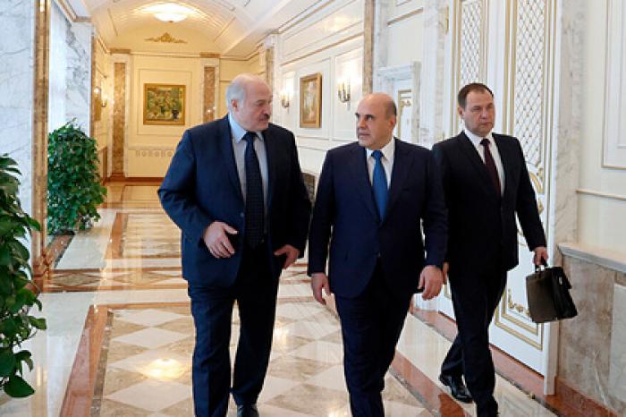 Лукашенко провел экскурсию Мишустину по своему дворцу