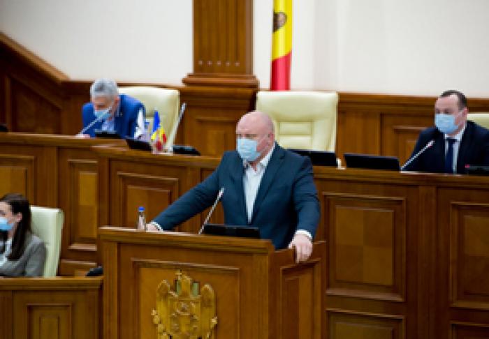 MAJORITATEA PARLAMENTARĂ PSRM-"ŞOR" A ADOPTAT DECLARAŢIA PRIVIND "CARACTERUL CAPTIV AL CURŢII CONSTITUŢIONALE"