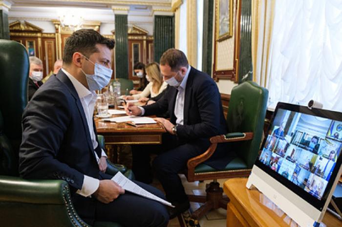 Оппозиция обвинила Зеленского в желании узурпировать власть