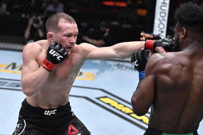 Петр Ян призвал лишить Стерлинга пояса чемпиона UFC и получил ответ американца
