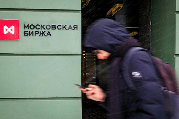 Покупать доллары и евро станет проще