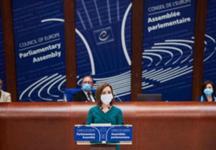 PREŞEDINTELE MOLDOVEI CONSIDERĂ CĂ LUPTA ÎMPOTRIVA CORUPŢIEI ESTE PRIMA SA PRIORITATE ŞI PENTRU SUCCESUL ACESTEI LUPTE SUNT NECESARE ALEGERI ANTICIPATE