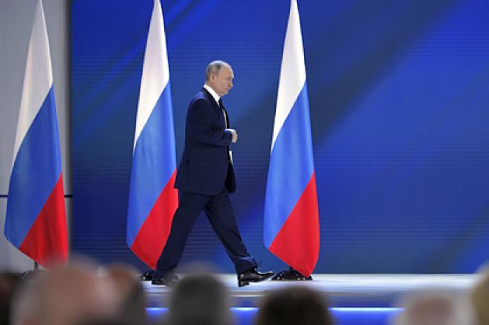 Российский дизайнер рассказал о предпочтениях Путина в одежде