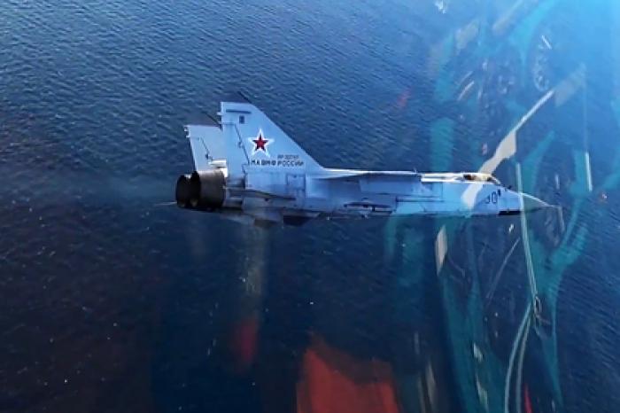 Российский МиГ-31 перехватил самолеты США и Норвегии над Баренцевым морем