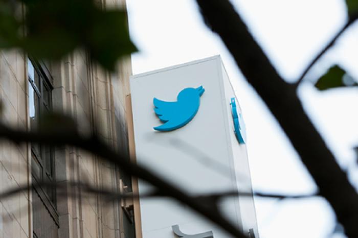 В России оценили решение Роскомнадзора отсрочить блокировку Twitter