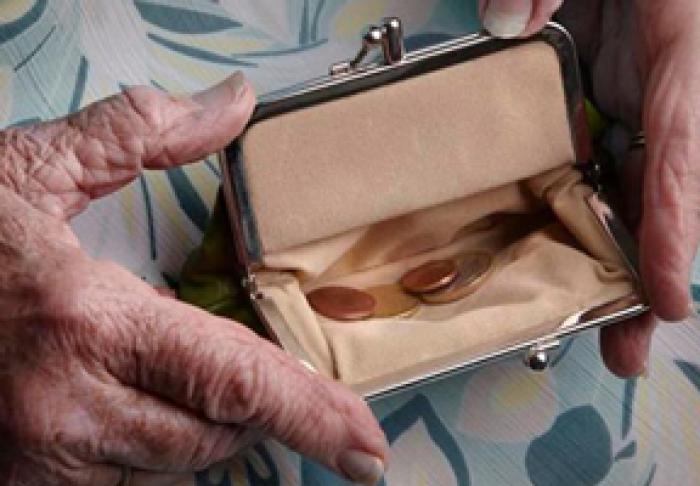 ECONOMIST: STATUL REPUBLICA MOLDOVA LE SPUNE PENSIONARILOR „IEŞIND LA PENSIA, AVEŢI GRIJĂ SĂ MURIŢI CÂT MAI CURÂND, IAR NOI VOM AVEA GRIJĂ SĂ VĂ REDUCEM PENSIILE”