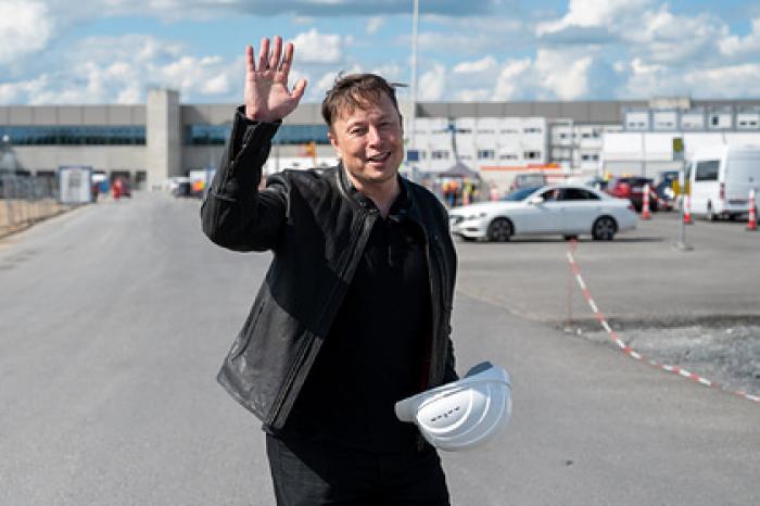 Маск рассказал о скором появлении завода Tesla в России