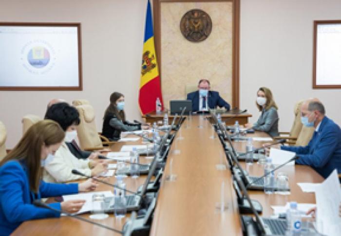 MINISTERUL SĂNĂTĂȚII NEGOCIAZĂ LIVRAREA A 700 000 DE DOZE DE PFIZER PENTRU TOAMNA ANULUI 2021