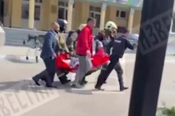 Опубликовано видео первых минут после стрельбы в казанской гимназии