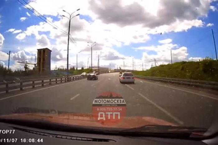 Смертельное ДТП под Москвой с известным 83-летним байкером попало на видео