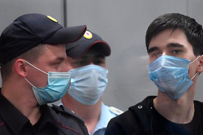 Суд арестовал устроившего стрельбу в казанской школе