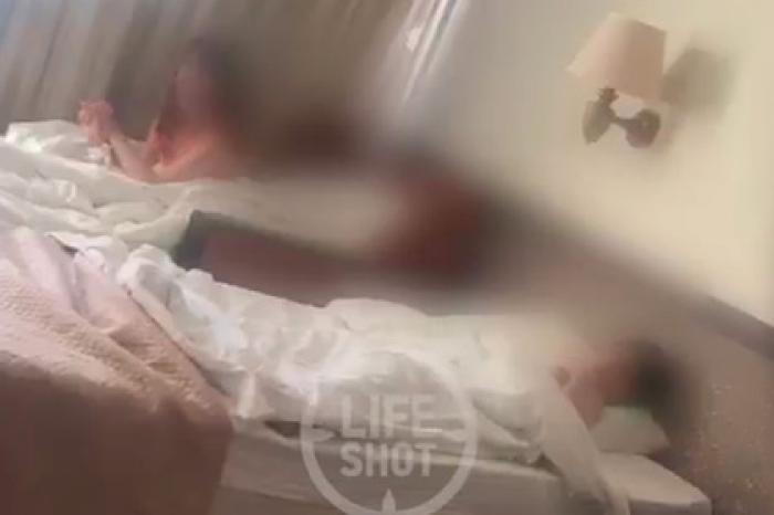 Связанных пакетами приемных детей сняли на видео в гостинице в Сочи