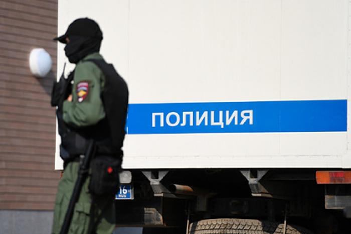 Устроившего стрельбу в школе Казани доставили в суд под усиленной охраной