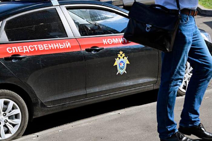 В России ребенок провел взаперти с мертвыми родителями три дня и смог выбраться