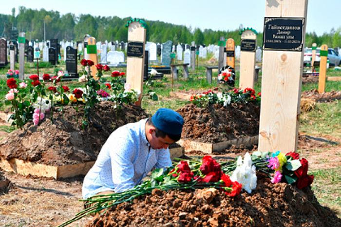 Всех жертв стрельбы в казанской школе похоронили