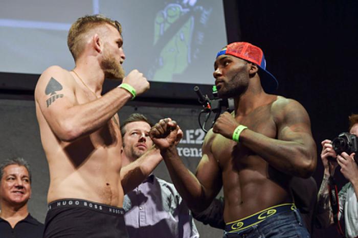 Звезду UFC арестовали