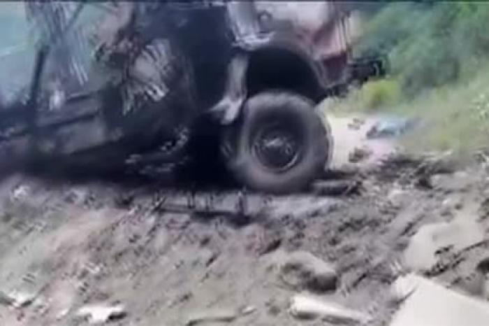 Азербайджанские журналисты подорвались на мине в Нагорном Карабахе