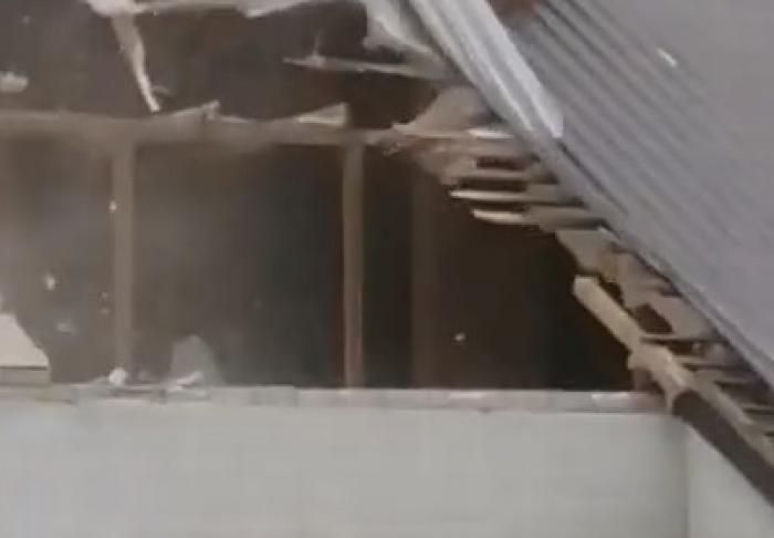 Мощный ураган в российском городе попал на видео
