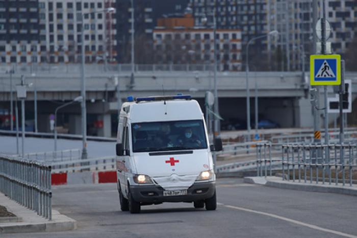 Ребенок выпал из окна многоэтажки в Москве
