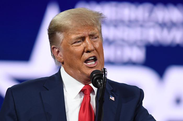 Трамп раскритиковал главного инфекциониста США за советы в начале пандемии