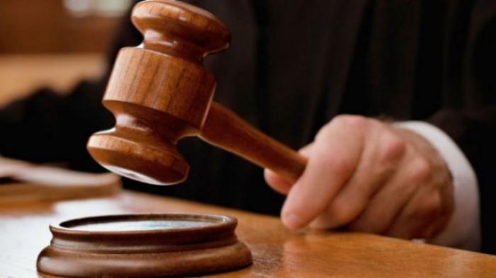 DECIS. Ridicarea mandatului unui judecător al Curţii Constituţionale în cazul unui conflict de interese, declarată neconstituţională