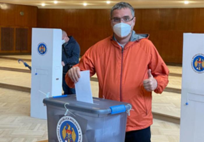 ​LIDERUL BLOCULUI „RENATO USATÎI” A VOTAT PENTRU „RESETAREA ȚĂRII”