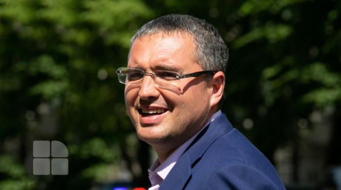 Renato Usatîi îl acuză de manipulare pe directorul executiv al Institutului de Politici Publice, Arcadie Barbăroşie