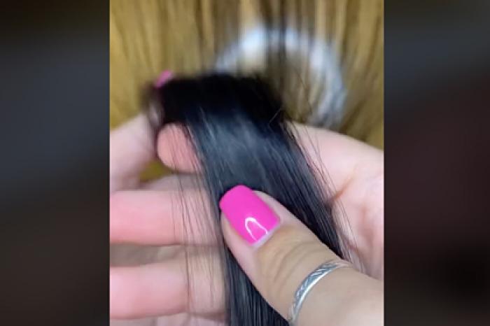 Россиянка два месяца собирала по дому свои выпавшие волосы и прославилась в сети
