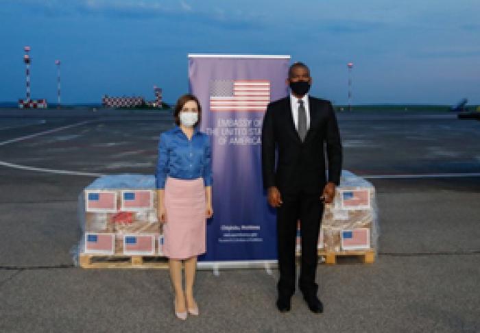 SUA A LIVRAT ÎN MOLDOVA PRIMUL LOT DE VACCINURI JOHNSON & JOHNSON