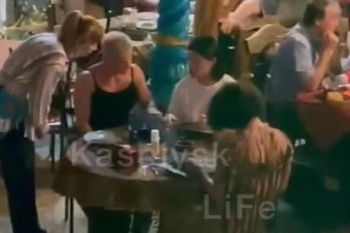 В Дагестане туристок приняли за мужчин в платьях и призвали наказать
