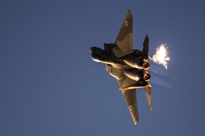 Запущенная Израилем в ответ Газе ракета случайно попала в истребитель F-15l