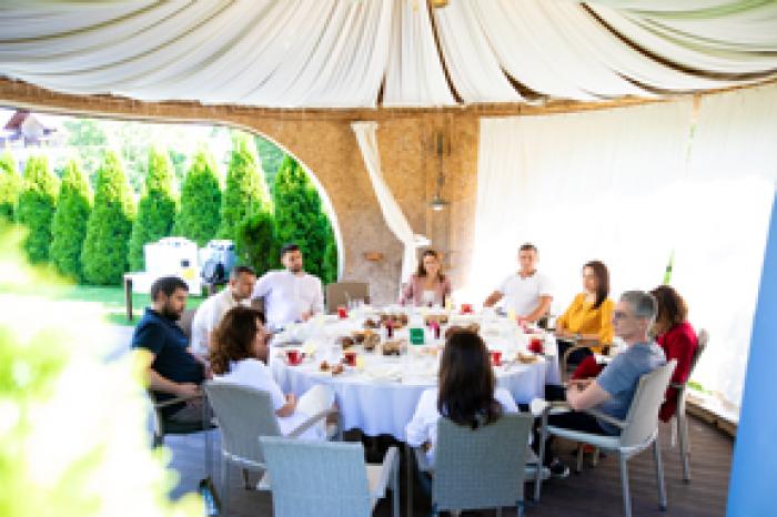 AȘTEPTĂRILE CLIENȚILOR ÎN RELAȚIA CU BANCA – DISCUTATE ÎN CADRUL UNUI BRUNCH ORGANIZAT DE MAIB