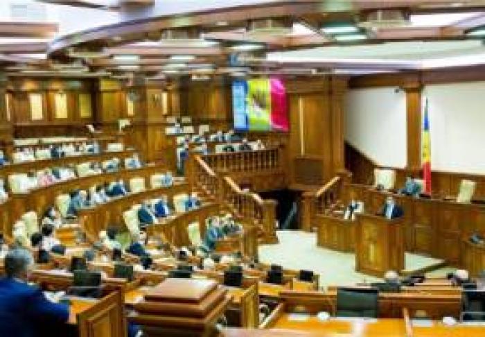 LA PARLAMENT A AVUT LOC CEREMONIA FESTIVĂ PRILEJUITĂ CELOR 30 DE ANI DE INDEPENDENȚĂ
