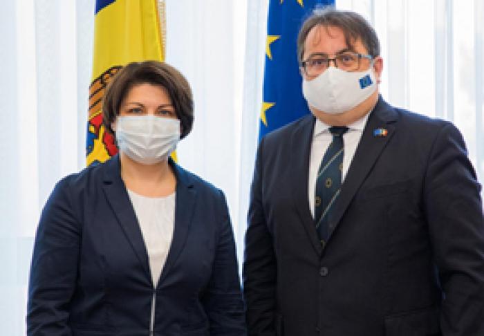 NOUL PREMIER CONTEAZĂ PE CEA DE-A DOUA TRANȘĂ A ASISTENȚEI MACROFINANCIARE ÎN VALOARE DE 50 DE MIL. DE EURO