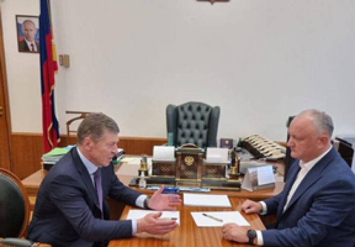 FOSTUL PREȘEDINTE IGOR DODON S-A ÎNTÂLNIT LA MOSCOVA CU DMITRI KOZAK ÎN AJUNUL ÎNTÂLNIRII SALE CU DELEGAȚIA OFICIALĂ A MOLDOVEI