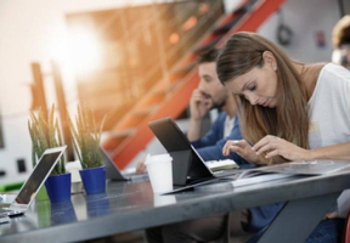 MOLDOVENII AR LUA ÎN CONSIDERARE REÎNTOARCEREA ACASĂ, DACĂ SALARIUL ÎN MOLDOVA AR FI DE 1200 EURO