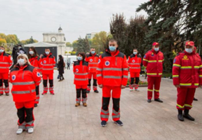 O ECHIPĂ DE 22 DE MEDICI ȘI 10 PARAMEDICI AU PLECAT ÎN ROMÂNIA PENTRU A OFERI SPRIJIN ÎN LUPTA CU PANDEMIA