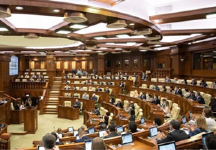 PARLAMENTUL A APROBAT ÎN LECTURĂ FINALĂ MĂSURILE DE SUSȚINERE A ANGAJAȚILOR ÎN PERIOADA PANDEMIEI COVID-19