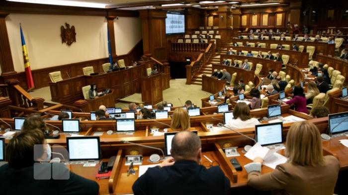 90 de parlamentari din cei 101 s-au imunizat împotriva COVID-19