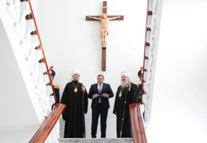 MITROPOLIA MOLDOVEI ESTE CATEGORIC ÎMPOTRIVA SCOATERII CRUCIFIXULUI DIN CLĂDIREA MINISTERULUI AFACERILOR INTERNE